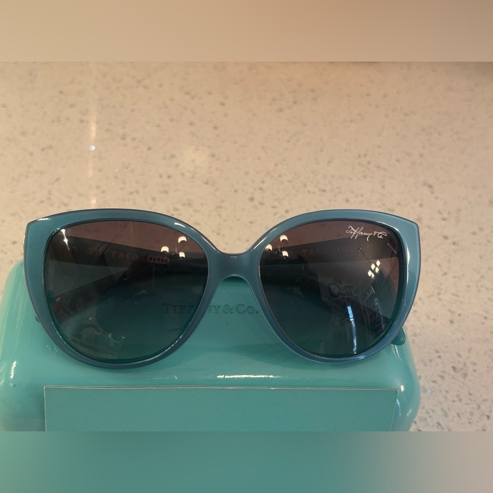 Tiffany & Co. 1837 Oversized Blue Sunglasses with Gradient Lenses